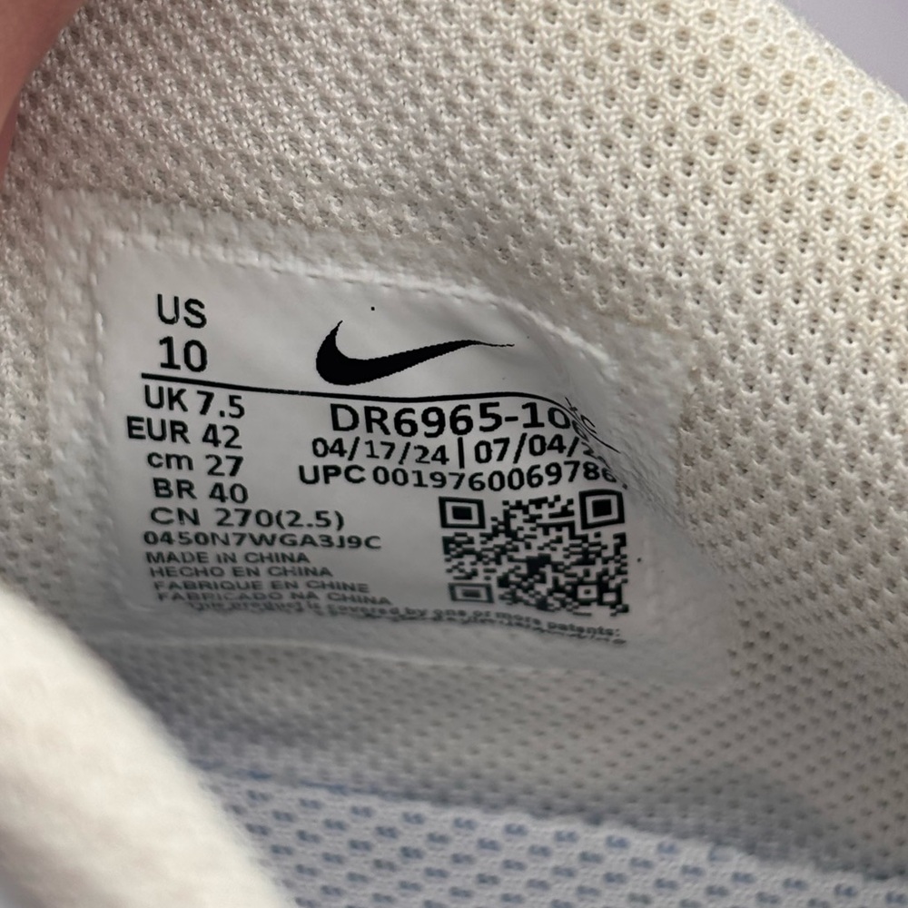 NikeCourt Air Zoom Vapor 11 Women's Size 10 Hard Court DR6965-106 White And Blue - Picture 8 of 13
